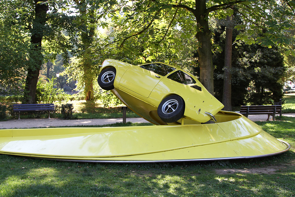 Autoskulptur von Stefan Rohrer