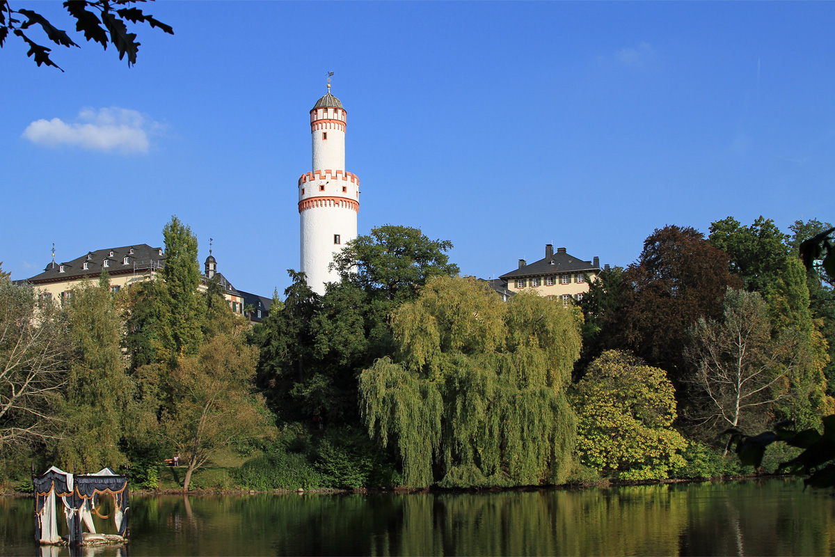Der Weiße Turm. Das Wahrzeichen von Bad Homburg